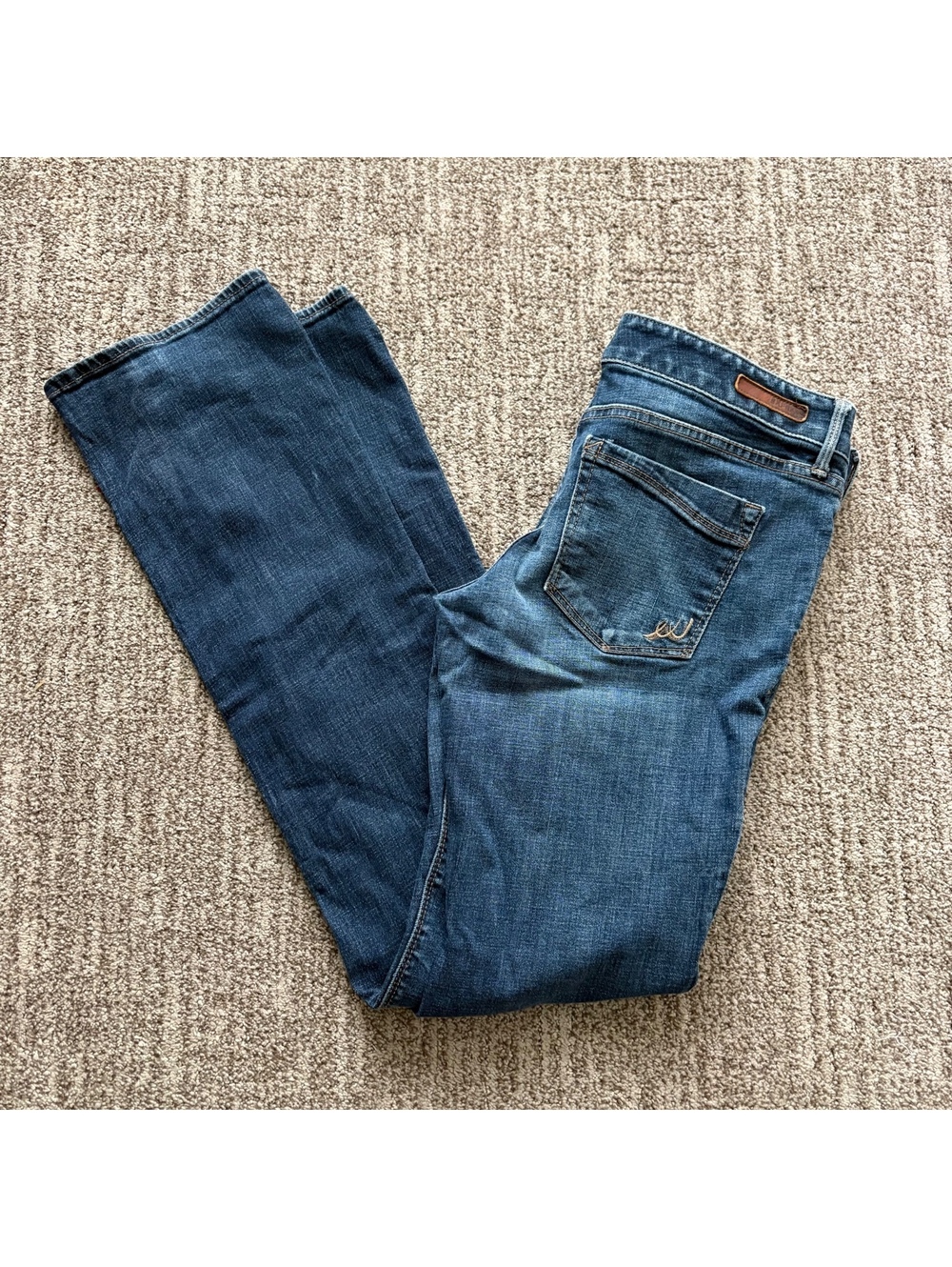Express denim jeans BarelyBoot Stella low rise women’s jeans size 8 Regular